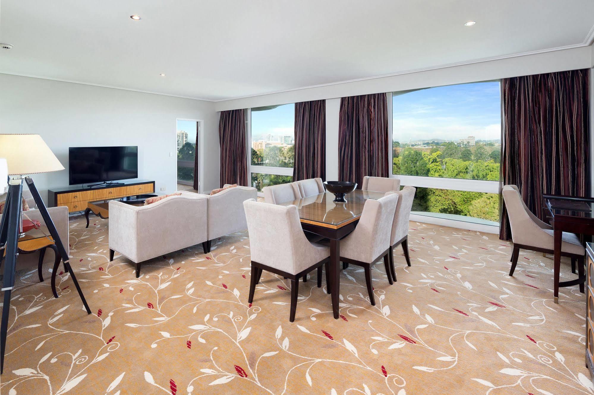 Hotel Royal On The Park 4*